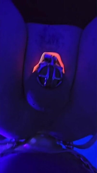 Glow in the Dark Nye Anal Pegging