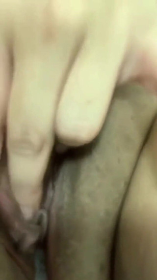 WildEnglishBBW rubbing spreading fingering my fat pink pussy in bathtub