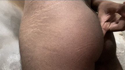 Desi Hot Indian Bhabhi Showing Big Ass