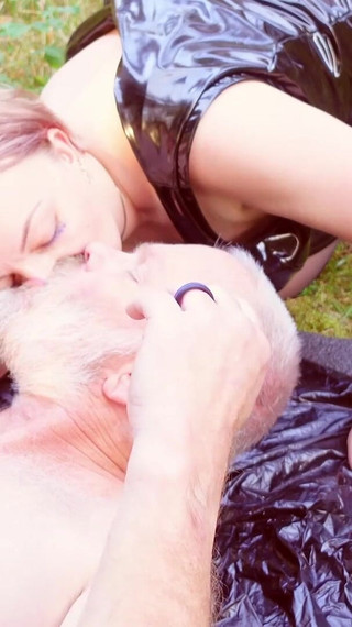 Cuckold Fucking and Sex with a Stranger!! Sexwife Arya Grander