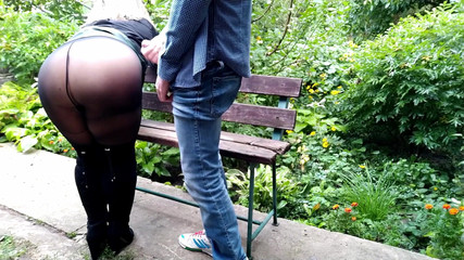 I Can't Be Friends with My Mother-in-law, I Want to Cum on Her