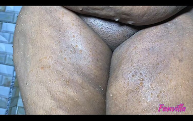 Shower Time for Thick Stepmama