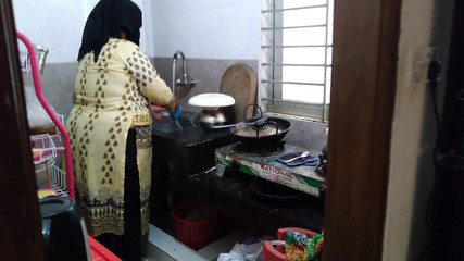 Neighbor Fucks Tamil Muslim Hot Aunty While Cooking - Indian Sex