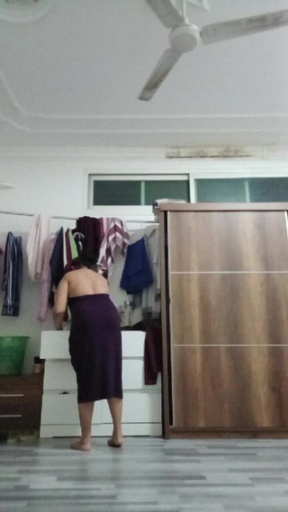 She Is Cchanging Dress