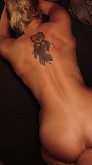 Sexy Housewife Needs Her Pussy Fucked Before Bed