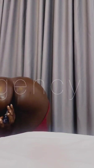 Curvy Slut’s Afternoon Masturbation