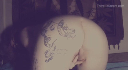 Big Ass Girl Masturbates