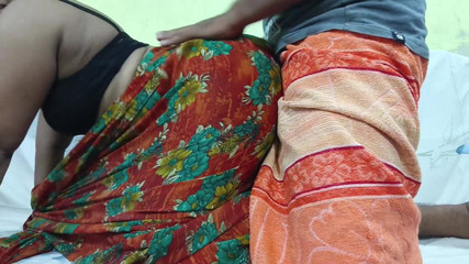 What an Amazing Sari the Desi Bhabhi Gave Me Fun Wearing!