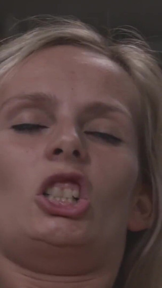 Pannendienst 4: scene 4 sexy German babe and two guys