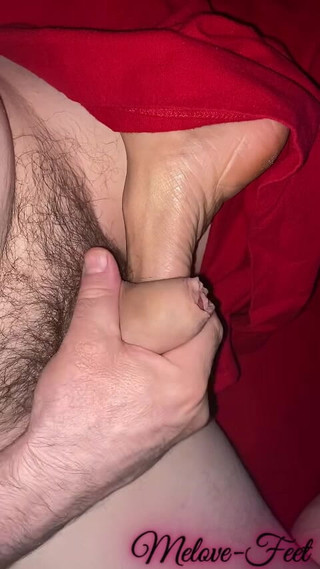 Naelor Cuming on Melove Feet with Her Sexy Blue Nail Polish