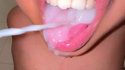 Jab Satuli Beta Ko Lund Chosta Tab Usake Munh Veery Daal Diya