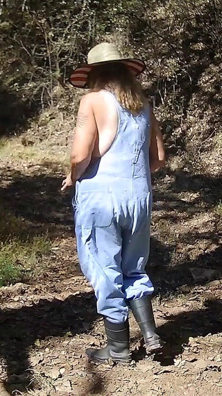 Mountain Stepmama Takes a Nature Walk