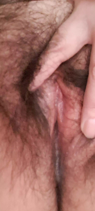 Mature Wet Vagina Close-up