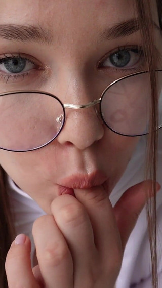 Sexy Psychologist Shows You Pictures, Then Slowly Starts Touching Her Pussy During the Session