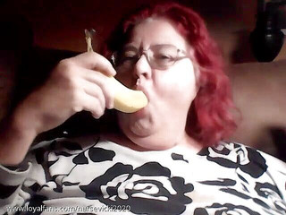 Live cam banana eating nurse Vicki