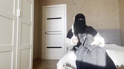 Hot Arab Stepmom in Pantyhose