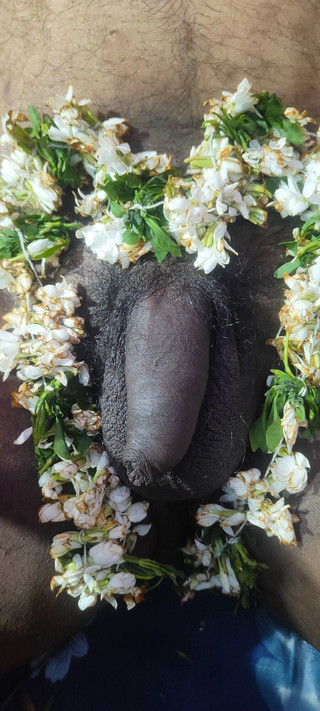 Marathi Stepaunty Handjob with Flowers to Her Stepbrother