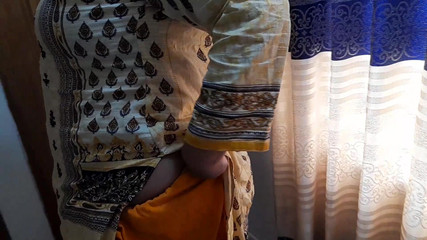 Jabardasti Anal Fucked When She Was Sweeping