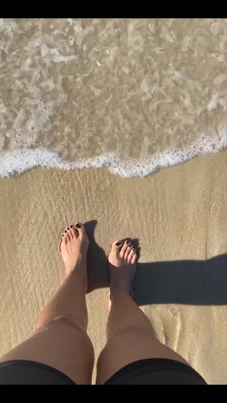 I Love the Sea and the Sun so Hard