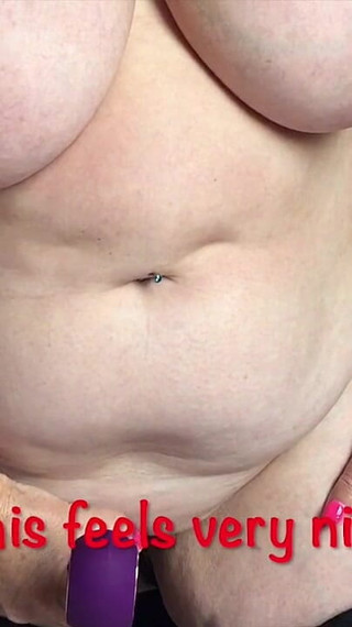 Mrs Mature Feet Having Some Time to Herself