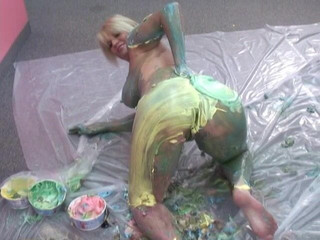 Nude broad lathers up with deserts on floor