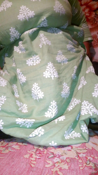 Sadia Show His Very Sexy Pussy