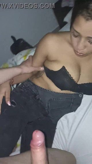 18 year old brunette big saggy tits from New York United