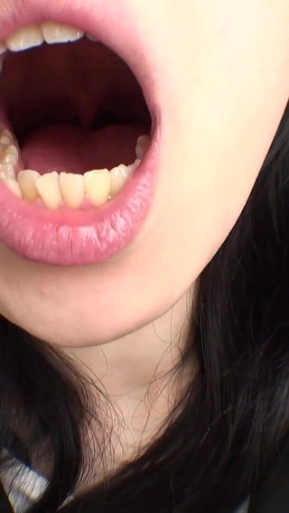 [amateur Girl Series] Amateur Yukari's Selfie of Her Tongue and Inside Her Mouth