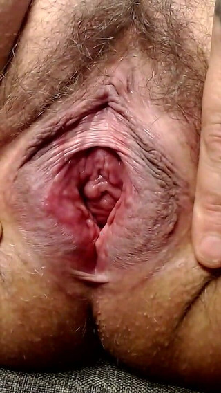 Closeup Pussyhole Big Labia Lips Clit