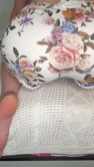 Floral Granny Panties Fart Session