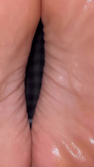 Very Nice Oiled Soles and Toes