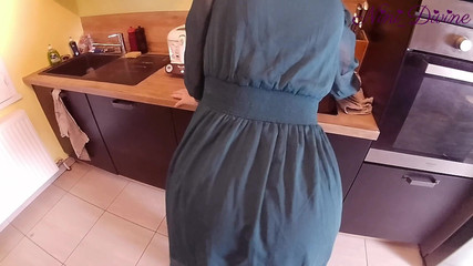 Generous Girl Pulled Aside Her Big Panties to Get Fucked in the Kitchen!