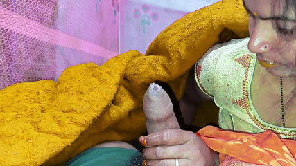 Desi Bhabhi Hot Masterbuting and Smallow Cum