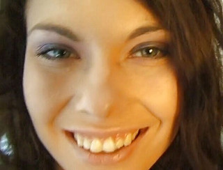 Amateur brunette orally pleasuring big dick at the casting