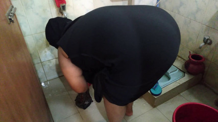 Friend's Arab Wife Fucked by Best Friend in Bathroom