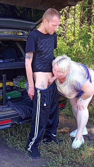 In the Park, I Fuck My Neighbor in Her Pussy Doggy Style, Then in Her Mouth and Cum Twice in a Minute