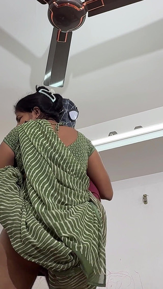 The Electrician Came to Fix the Fan and Komal Took a Enjoy