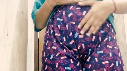 Came from behind and put his hand in