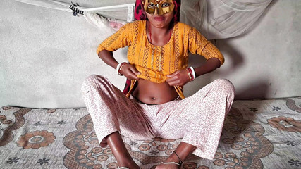 Housewife Enjoyed Fingering Her Pussy