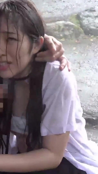 Japanese Babe Creampied Under The Rain