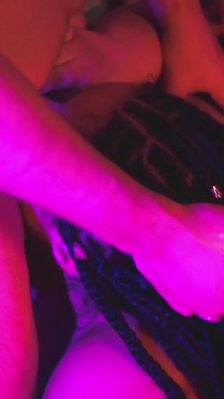 Gordinha Brasileira Experimenta Novos Fetiches Com O Seu Parceiro