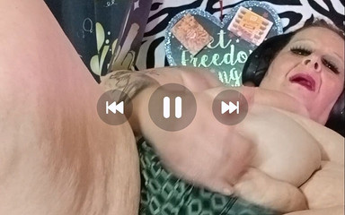 Roleplaying as a Guy Gott Her Squirted in the Eye