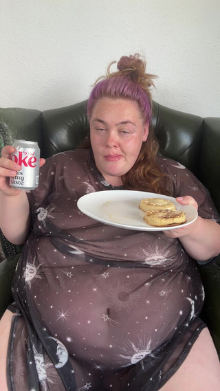 Huge Hungry BBW Stuffing Herself at Breakfast