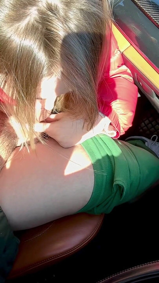 Insatiable Stepmom Gives a Gorgeous Blowjob