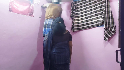 A Beautiful Tamil Aunty Has a Hot Sex with a Young