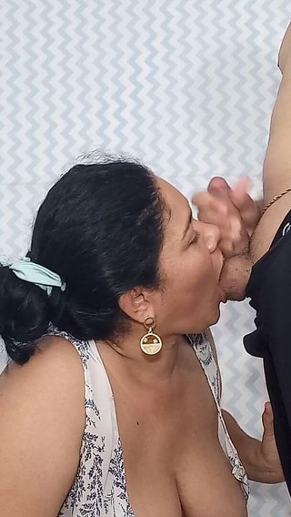 Mamada Espectacular De Mujer Latina