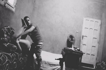 Khali Ghar Me Akele Hone Ka Mauka Milte Hi Dono Ne Romance Jeans T-shirt Wale Ladke Ne Apni Girlfriend Ki Bra Panty Me