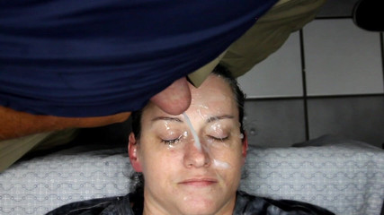 Dirty Dees Getting Her Face Unloaded on in a Fantastic Homemade Amateur Facial