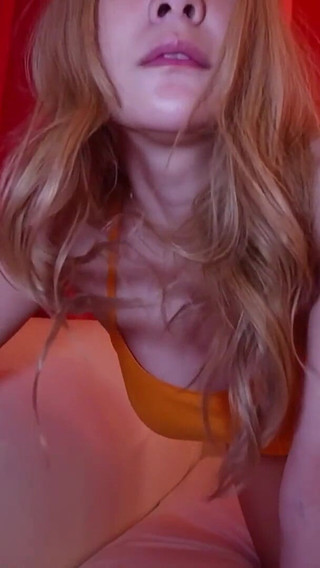 A Beautiful Girl Who Had a Fight with Her Boyfriend and Got Kicked Out of Her House Came for a Creampie.