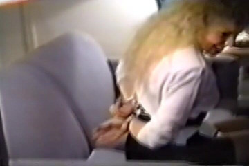 Blonde Amateur MILF Got Tied Her Hands and Feet in Bondage Show